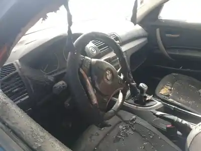 Veículo de Sucata BMW 1 (E87) 118 D do ano 2011 alimentado N47D20C