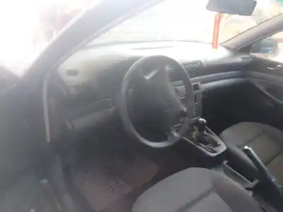 Здавання транспортного засобу audi a4 b5 (8d2) 1.8 року 1996 потужний adr