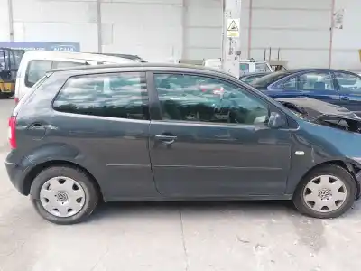 Verschrottungsfahrzeug volkswagen polo (9n_, 9a_) 1.9 sdi des jahres 2004 angetrieben asy
