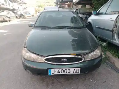 Veicolo di demolizione FORD MONDEO II (BAP) 2.0 I dell'anno 1998 alimentato NGB