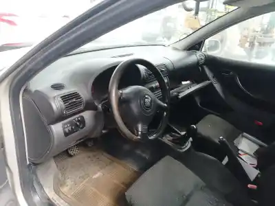 Veículo de Sucata SEAT LEON (1M1)  do ano 2002 alimentado ALH