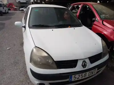 Veículo de Sucata RENAULT CLIO II (BB_, CB_)  do ano 2005 alimentado K9K B7