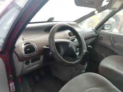 Scrapping Vehicle CITROEN XSARA PICASSO (N68)  of the year 2006 powered 9HX