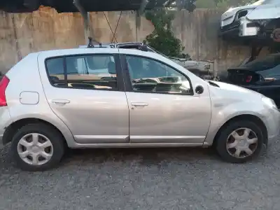 Veículo de Sucata dacia sandero 1.5 dci do ano 2009 alimentado k9k 796