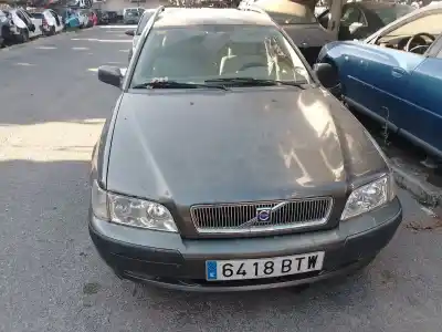 Scrapping Vehicle volvo v40 ranchera familiar (645) 1.9 di of the year 2002 powered d 4192 t3