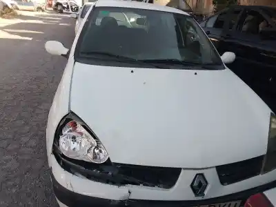 Véhicule à la ferraille RENAULT CLIO II (BB_, CB_)  de l'année 2006 alimenté K9K A7