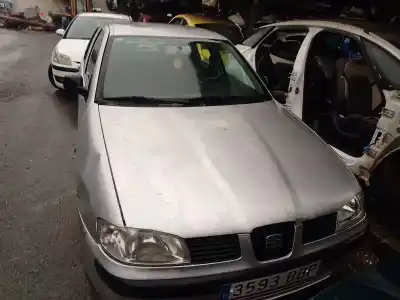 Vehicul casat SEAT CORDOBA (6K1, 6K2)  al anului 2000 alimentat APE,AUA