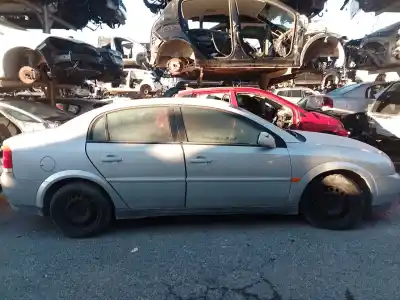 Veículo de Sucata opel vectra c (z02) 2.2 dti 16v (f69) do ano 2003 alimentado y 22 dtr