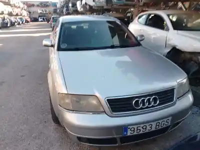 Veículo de Sucata AUDI A6 C5 (4B2) 2.4 do ano 2001 alimentado AML