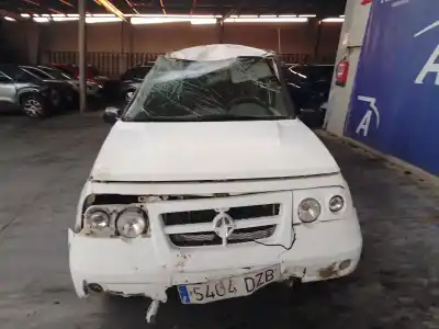 Veículo de Sucata santana 300/350 2.0 tdi 4x4 do ano 2006 alimentado dw10td