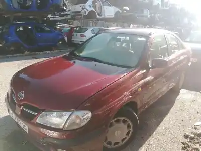 Veículo de Sucata NISSAN ALMERA II (N16) 2.2 DI do ano 2000 alimentado YD22DDT