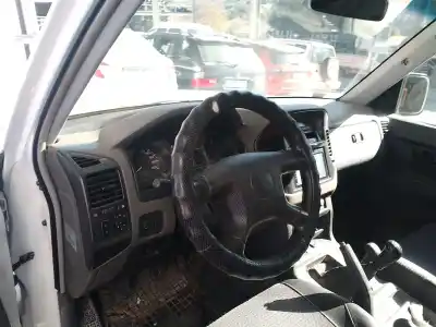 Veículo de Sucata mitsubishi montero iii (v7_w, v6_w) 2.5 tdi (v64w, v74w) do ano 2005 alimentado 4d56-t