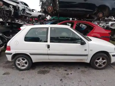 Sloopvoertuig peugeot 106 ii (1a_, 1c_) 1.5 d van het jaar 2001 aangedreven vjz