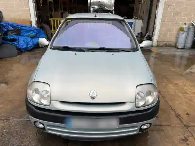 Здавання транспортного засобу RENAULT CLIO II FASE II (B/CB0) 1.9 dTi Diesel року 2000 потужний 