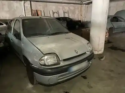 Здавання транспортного засобу RENAULT CLIO II FASE II (B/CB0) D7F720 року 1998 потужний 