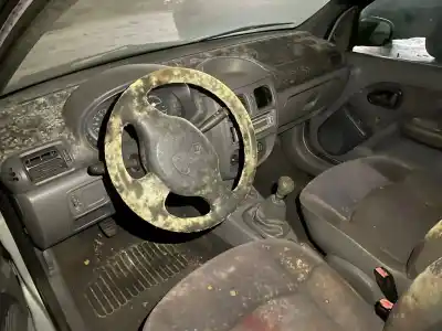 Scrapping Vehicle renault   of the year 1998 powered 