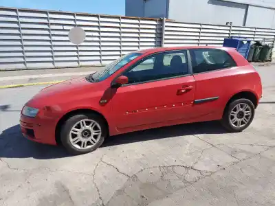 Veículo de Sucata fiat stilo (192) 1.9 jtd / 1.9 jtd 115 active do ano 2003 alimentado 