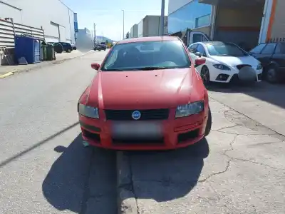 Veicolo di demolizione FIAT STILO (192) 1.9 JTD / 1.9 JTD 115 Active dell'anno 2003 alimentato 