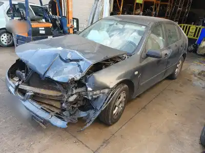 Здавання транспортного засобу seat leon (1m1) ahf року 1999 потужний 