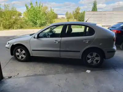 Scrapping Vehicle seat                                               leon                                                                                                                                                                                                                                                       (1m1) signo                                                                                                                                                                                                                                                of the year 2003 powered 