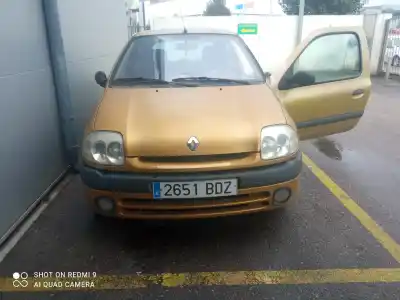 Veículo de Sucata RENAULT CLIO II CAIXA (SB0/1/2_) 1.9 D (SB0J) do ano 1998 alimentado 