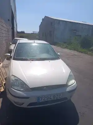 Sloopvoertuig FORD FOCUS BERLINA (CAK) Trend van het jaar 2002 aangedreven 