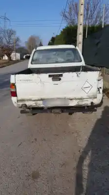 Здавання транспортного засобу MITSUBISHI L 200 K6 7 2500 TD GLX 4-ptas. року 2004 потужний  Здавання транспортного засобу MITSUBISHI L 200 K6 7 2500 TD GLX 4-ptas. року 2004 потужний