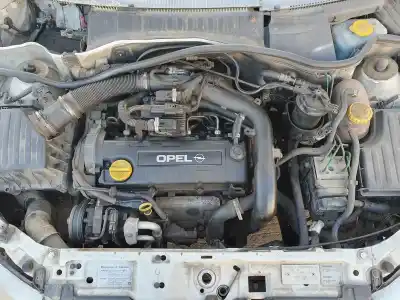 Здавання транспортного засобу opel corsa c corsa c року 2000 потужний 
