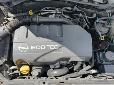 Veicolo di demolizione opel corsa c corsa c dell'anno 2004 alimentato 