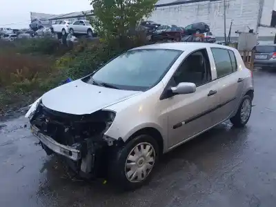 Здавання транспортного засобу RENAULT CLIO III CLIO III року 2007 потужний 