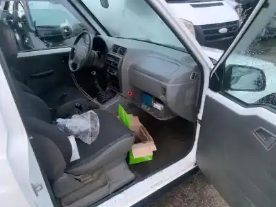 Veicolo di demolizione suzuki santana 300 2.0 hdi dell'anno 2007 alimentato 