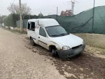 Véhicule à la ferraille CORSA                                              COMBO                                                                                                                                                                                                                                                      CORSA C Familiar                                                                                                                                                                                                                                           de l'année 1993 alimenté 