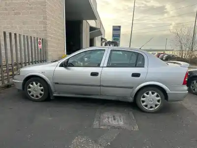 Здавання транспортного засобу corsa astra 1.7 16v cdti cat z 17 dtl lrb року 1998 потужний 
