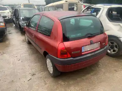 Здавання транспортного засобу renault clio ii fase ii b cb0 authentique року 2001 потужний 