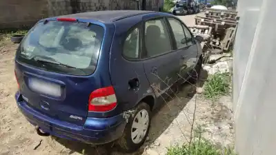 Sloopvoertuig renault megane i scenic (ja0) f9q744 van het jaar 2003 aangedreven 