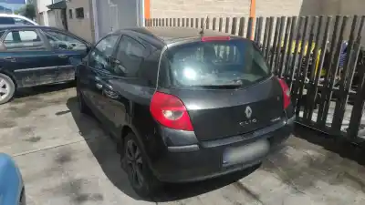 Здавання транспортного засобу renault clio iii clio iii року 2007 потужний 
