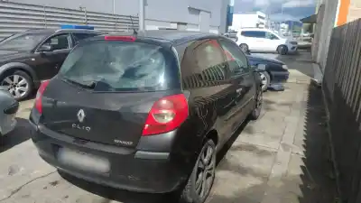Здавання транспортного засобу renault clio iii clio iii року 2007 потужний 