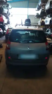 Veículo de Sucata RENAULT SCENIC II Grand Confort Authentique 120 CV / 88 KW do ano 2004 alimentado 
