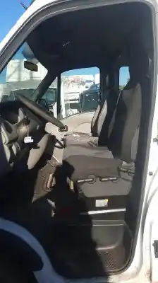 Scrapping Vehicle RENAULT MASTER II PHASE 2 CAJA CERRADA 2.5 dCi Diesel CAT of the year 2006 powered 