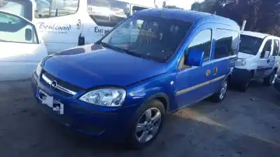 Véhicule à la ferraille corsa                                              combo                                                                                                                                                                                                                                                      1.3 cdti 16v                                                                                                                                                                                                                                               de l'année 2004 alimenté 