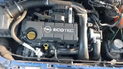 Véhicule à la ferraille corsa                                              combo                                                                                                                                                                                                                                                      1.3 cdti 16v                                                                                                                                                                                                                                               de l'année 2004 alimenté 