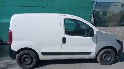 Veicolo di demolizione peugeot bipper básico 73 cv / 54 kw dell'anno 0 alimentato 