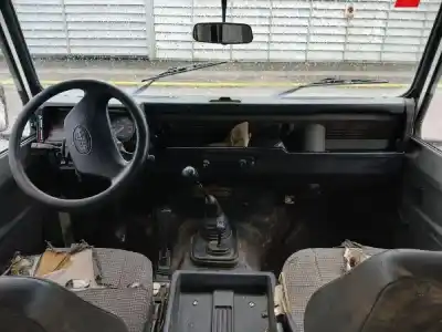 Scrapping Vehicle land rover defender (ld) td5 90 s.w. black of the year 0 powered 