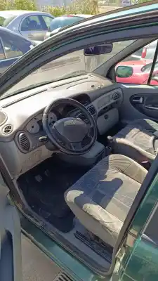 Scrapping Vehicle renault scenic (ja..) 1.9 dci authentique 102 cv / 75 kw of the year 2001 powered 