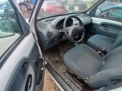 Veículo de Sucata renault kangoo (f/kc0) authentique do ano 0 alimentado 