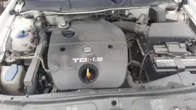 Veículo de Sucata seat leon (1m1) signo do ano 0 alimentado 