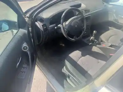 Veículo de Sucata renault laguna ii bg0 authentique do ano 0 alimentado 