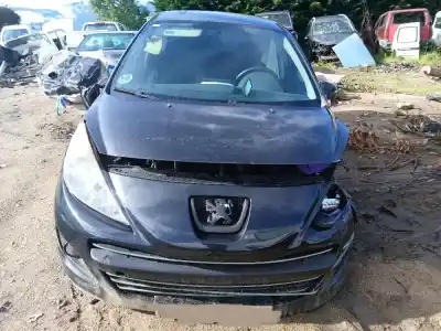 Veículo de Sucata peugeot 207 confort do ano 0 alimentado 8hz