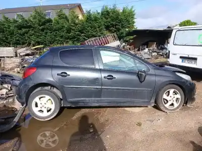 Veículo de Sucata peugeot 207 confort do ano 0 alimentado 8hz