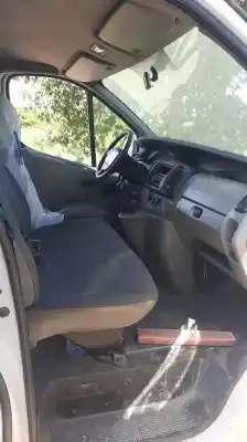 Veículo de Sucata renault trafic combi ab 4.01 6 plazas l2h1 acristalado parcial do ano 0 alimentado 